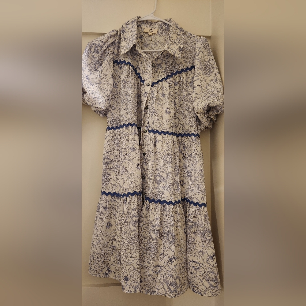 Floral Blue and White Button-Up Blouse